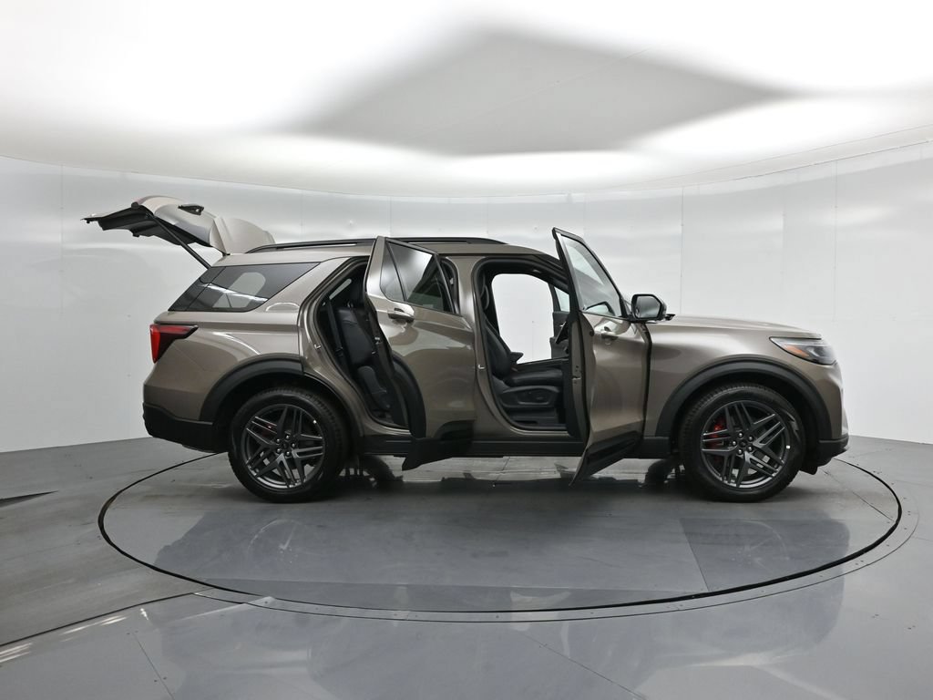 New 2026 Ford Explorer ST w/ Sun And Sound Package AWD/4WD image 4