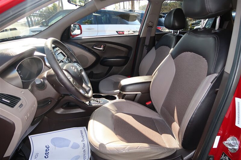 Used 2011 Hyundai Tucson GLS image 5