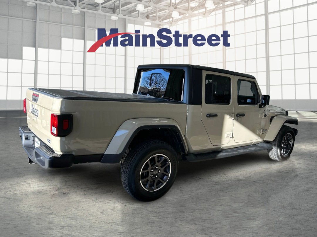 Used 2022 Jeep Gladiator Overland w/ Popular Equipment Package image 5