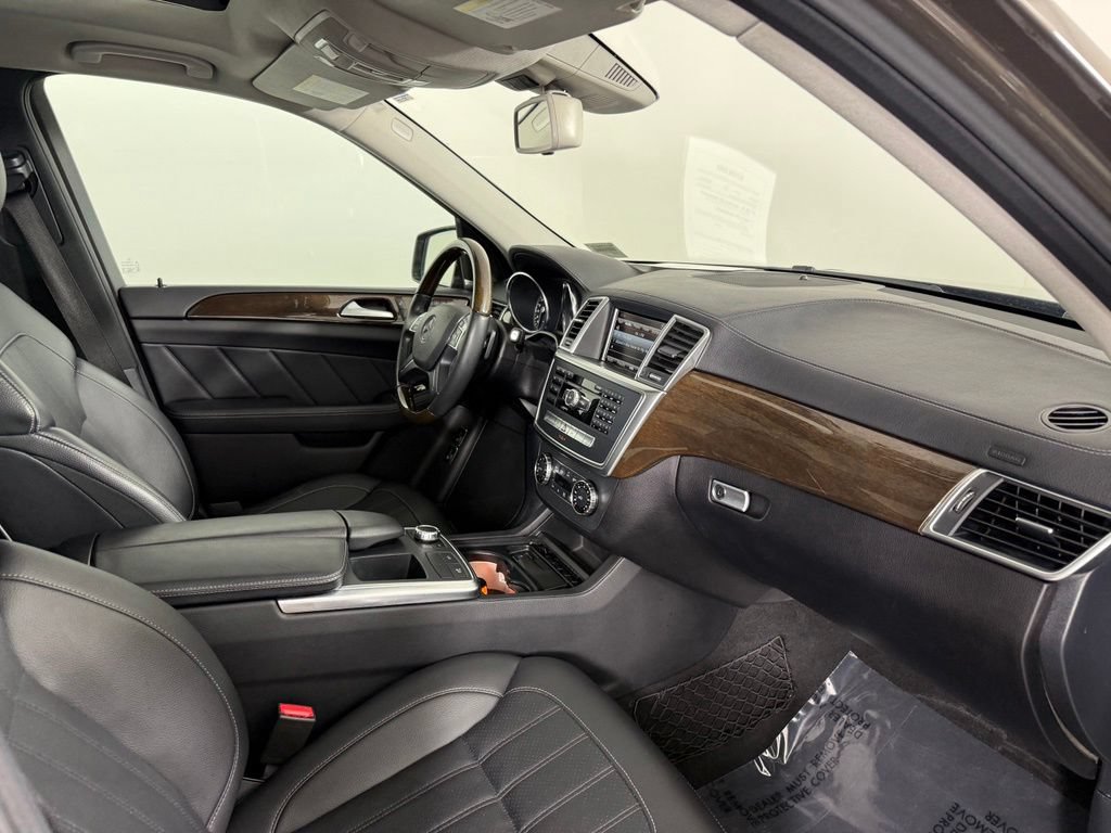 Used 2016 Mercedes-Benz GL 450 4MATIC w/ Premium I Package image 15