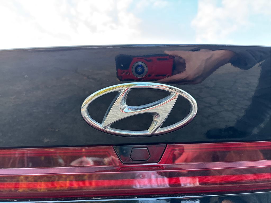 Certified 2023 Hyundai Elantra Limited image 15