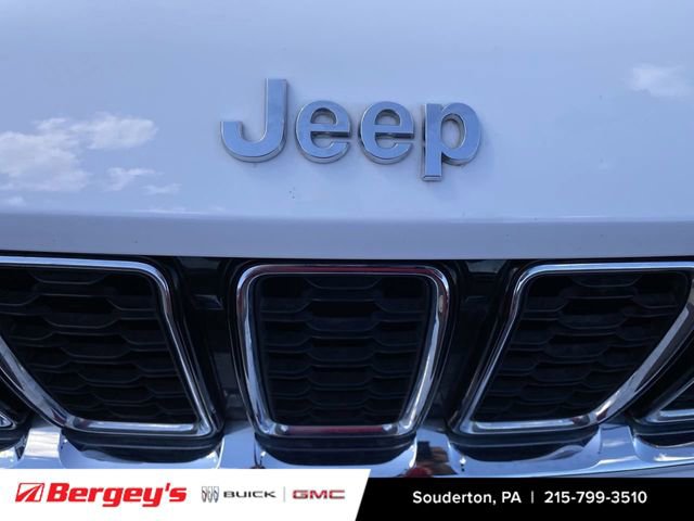 Used 2022 Jeep Grand Cherokee Limited AWD/4WD image 34