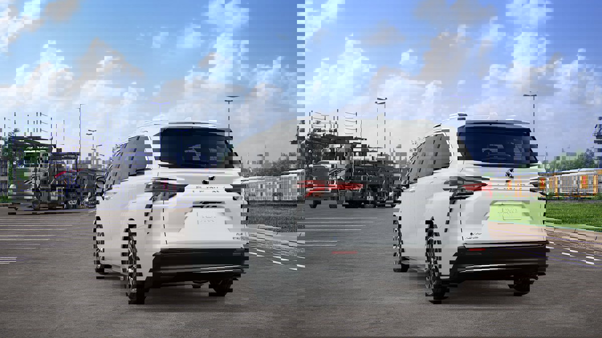 New 2026 Toyota Sienna Platinum AWD/4WD image 7