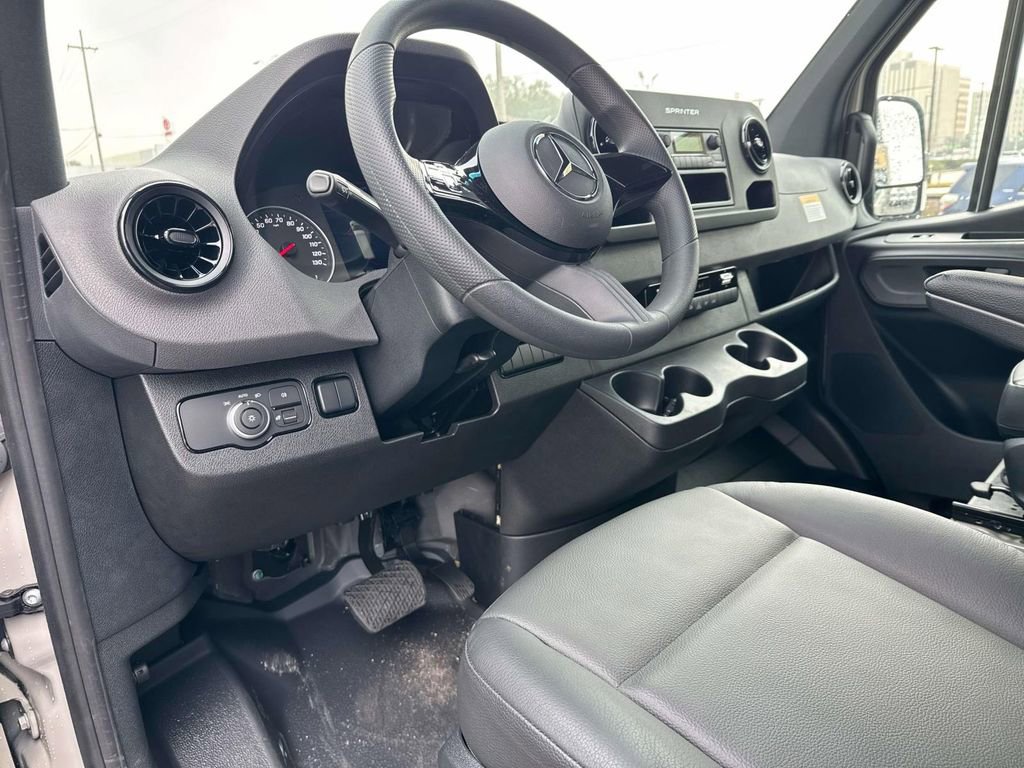 New 2025 Mercedes-Benz Sprinter 2500 image 9