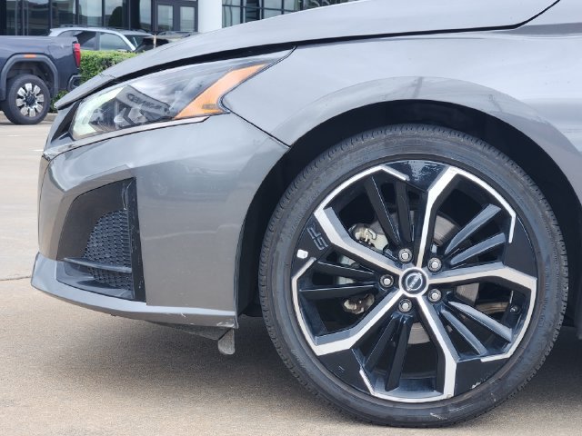Used 2025 Nissan Altima 2.5 SR FWD image 8