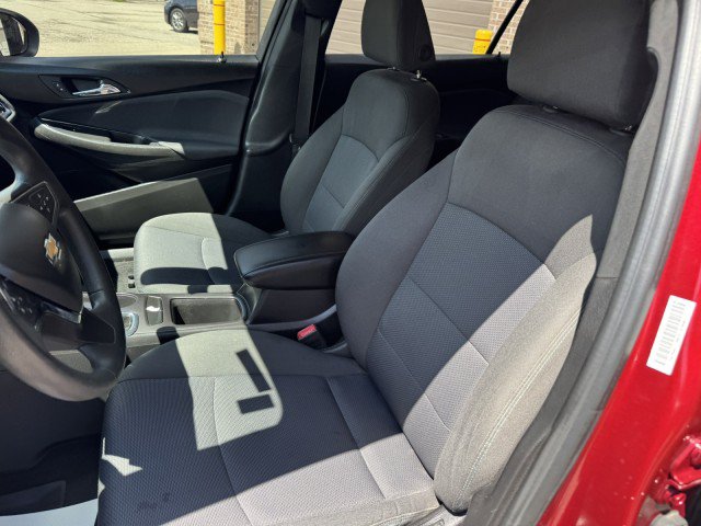 Used 2018 Chevrolet Cruze LT w/ Convenience Package FWD image 9