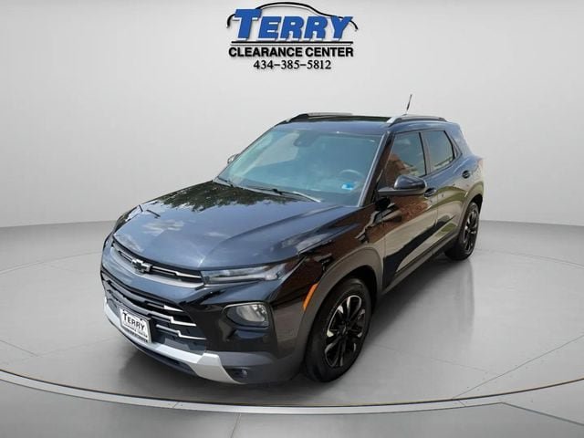 Used 2022 Chevrolet TrailBlazer LT w/ LPO, Blackout Package FWD image 3