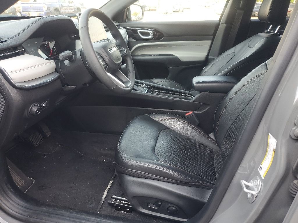 Used 2023 Jeep Compass Limited AWD/4WD image 13