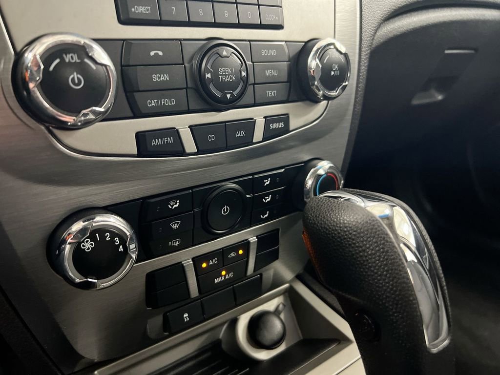 Used 2010 Ford Fusion SE FWD image 15