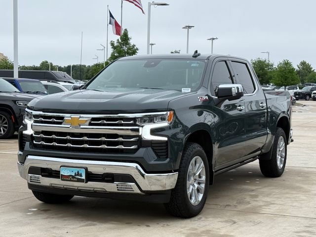 Used 2025 Chevrolet Silverado 1500 LTZ w/ Z71 Off-Road Package AWD/4WD image 7