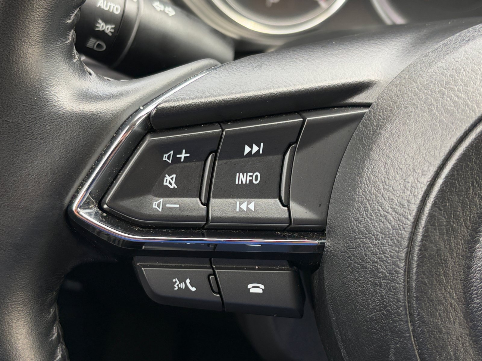 Used 2025 MAZDA CX-5 AWD 2.5 S w/ Preferred Package image 18