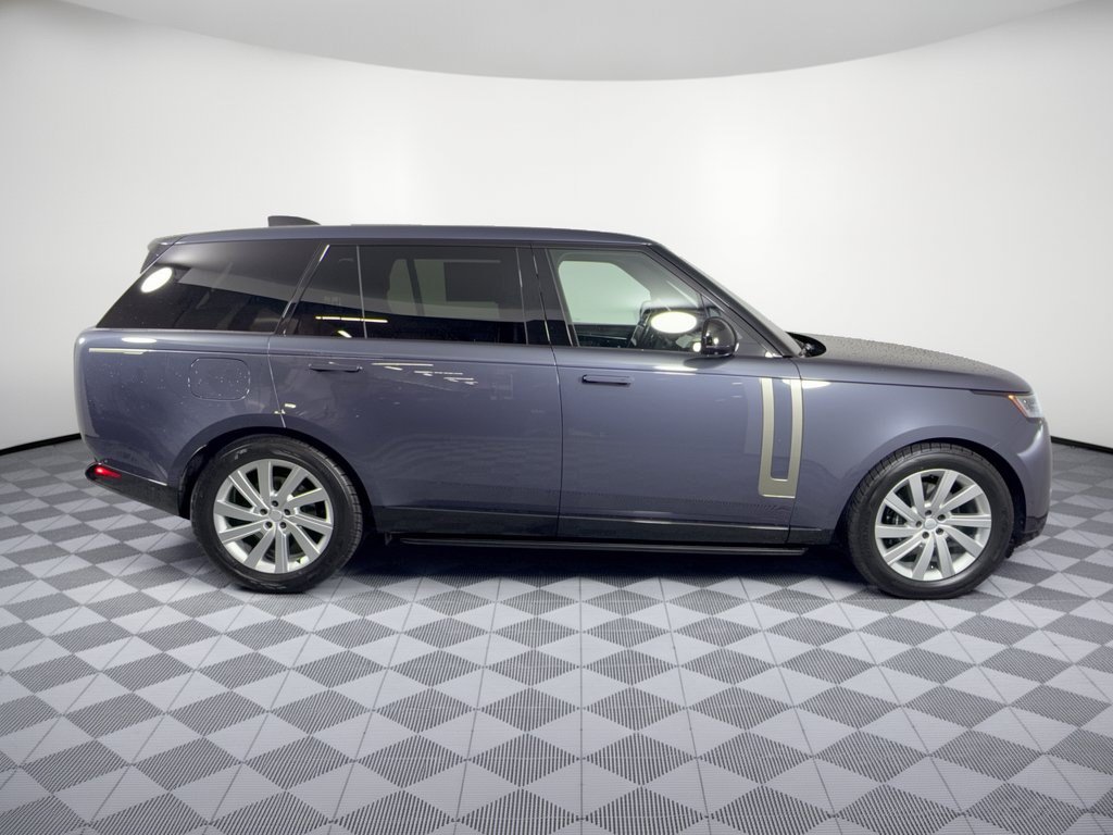 Used 2024 Land Rover Range Rover Long Wheelbase SE AWD/4WD image 8