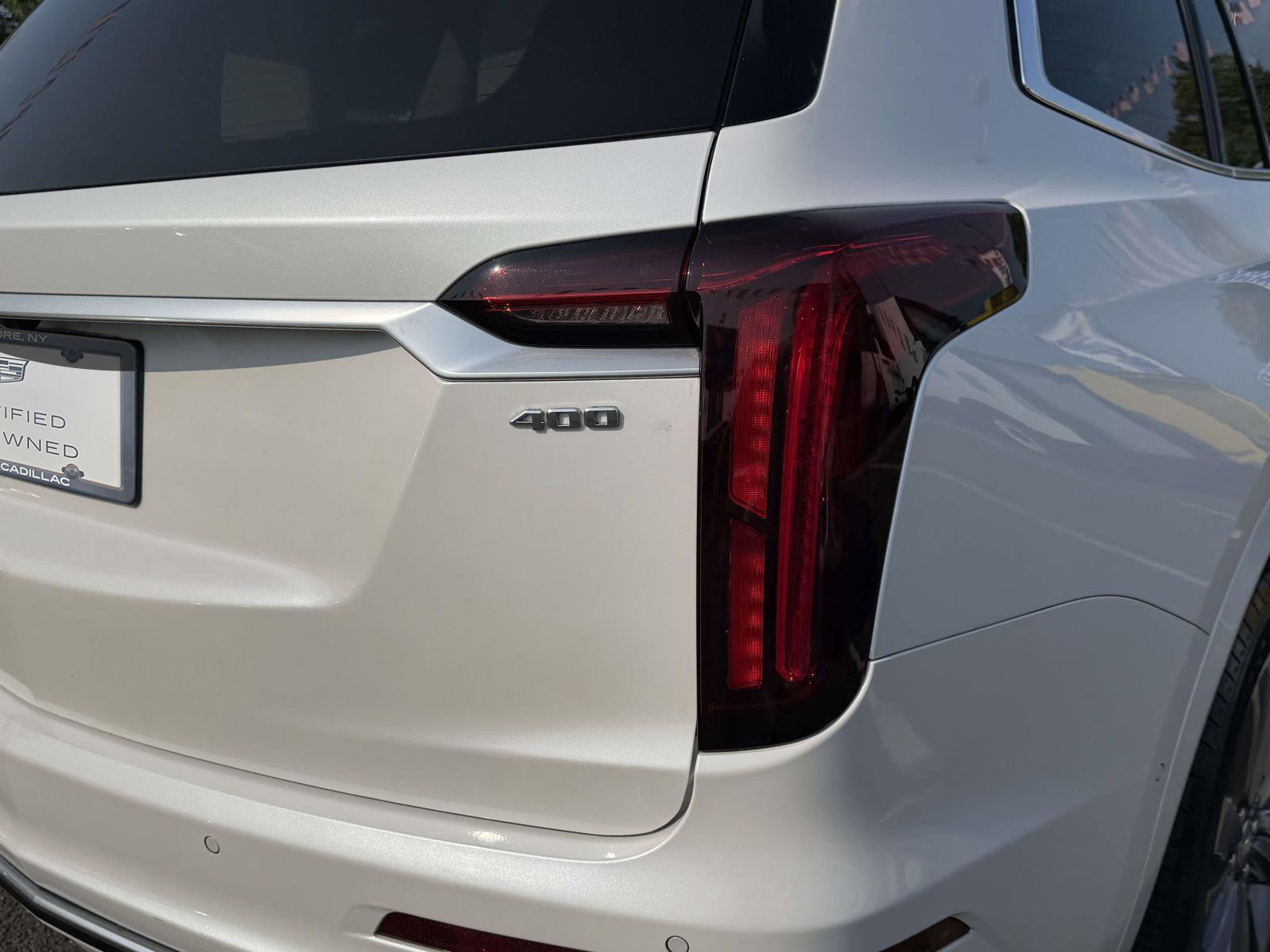 Certified 2022 Cadillac XT6 Premium Luxury w/ Technology Package AWD/4WD image 7