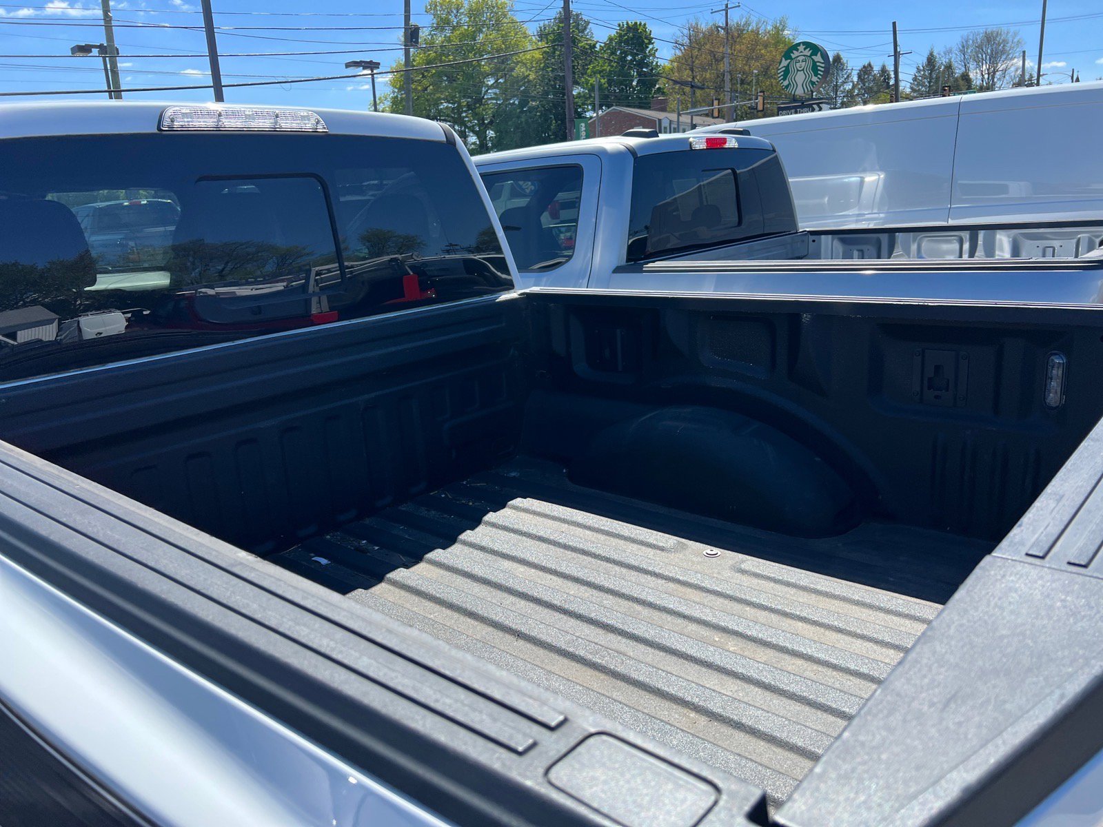 Used 2019 Ford F150 Raptor w/ Equipment Group 802A Luxury AWD/4WD image 9