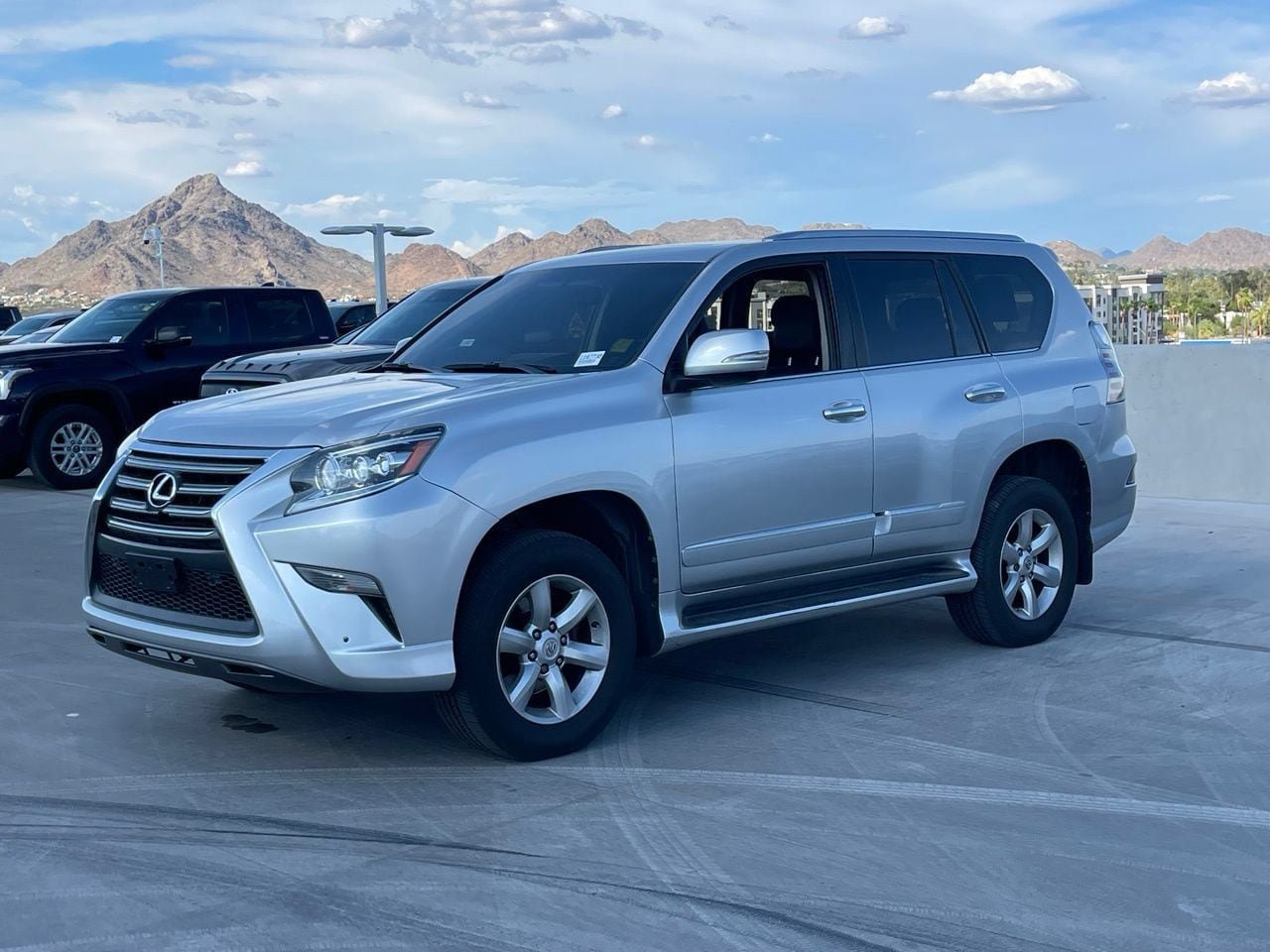 Used 2018 Lexus GX 460 w/ Navigation Package AWD/4WD image 4