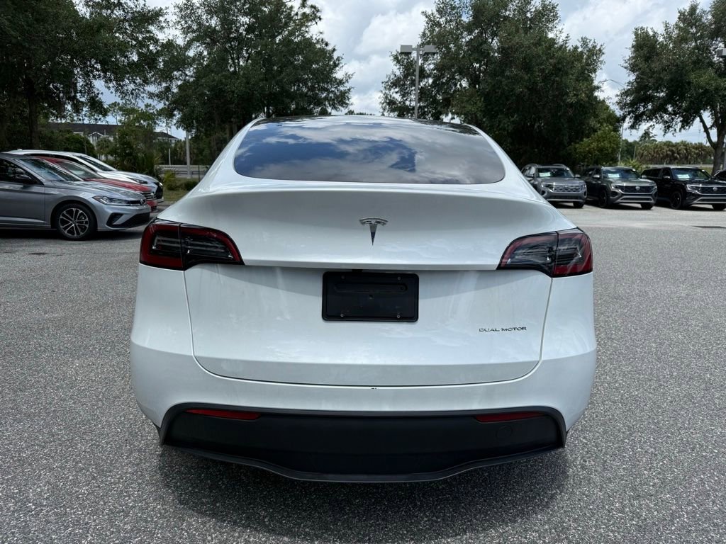 Used 2024 Tesla Model Y Long Range AWD/4WD image 13