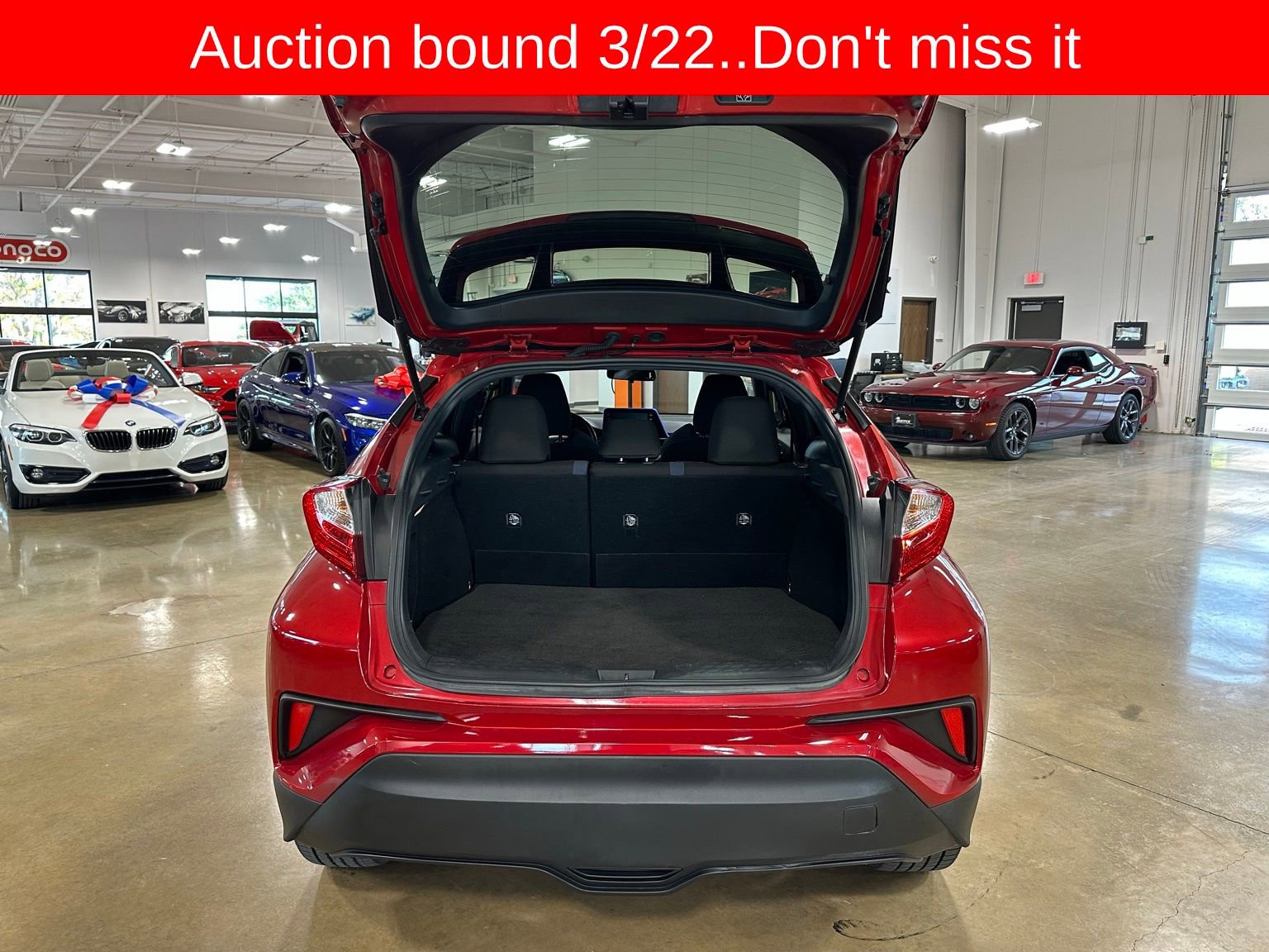Used 2020 Toyota C-HR XLE image 35