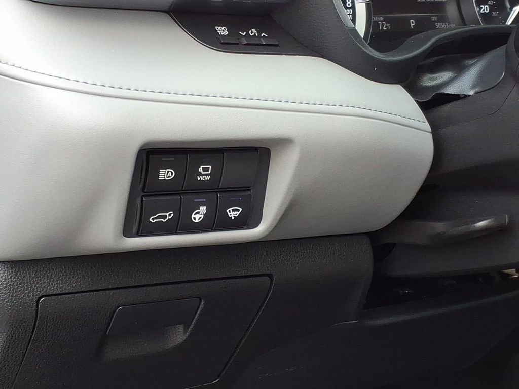Used 2021 Toyota Highlander Platinum image 20