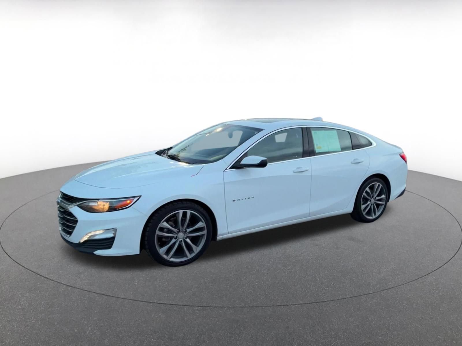 Used 2023 Chevrolet Malibu LT w/ Driver Confidence Package FWD image 8