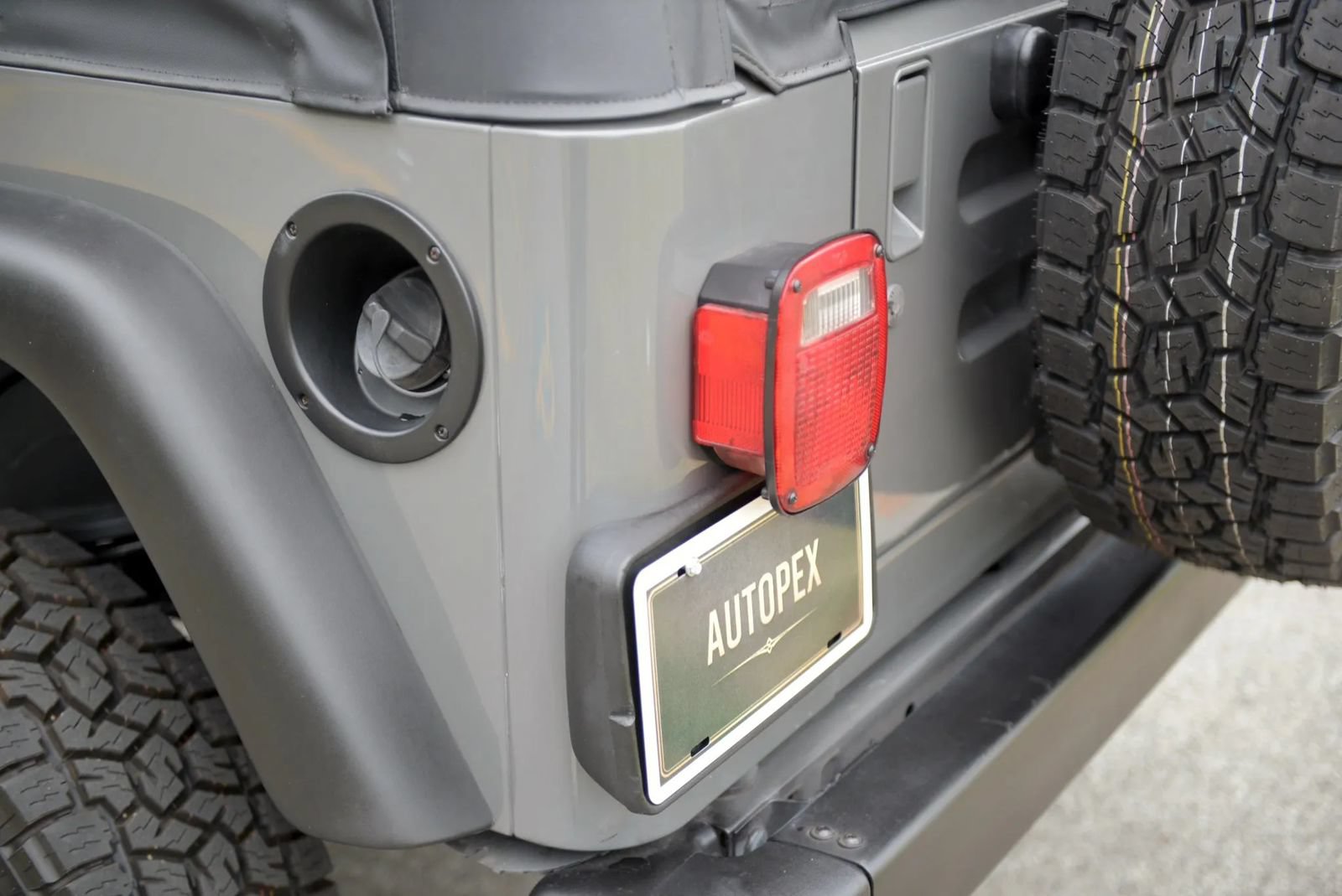 Used 2004 Jeep Wrangler 4WD w/ 30" Tire & Wheel Group image 80