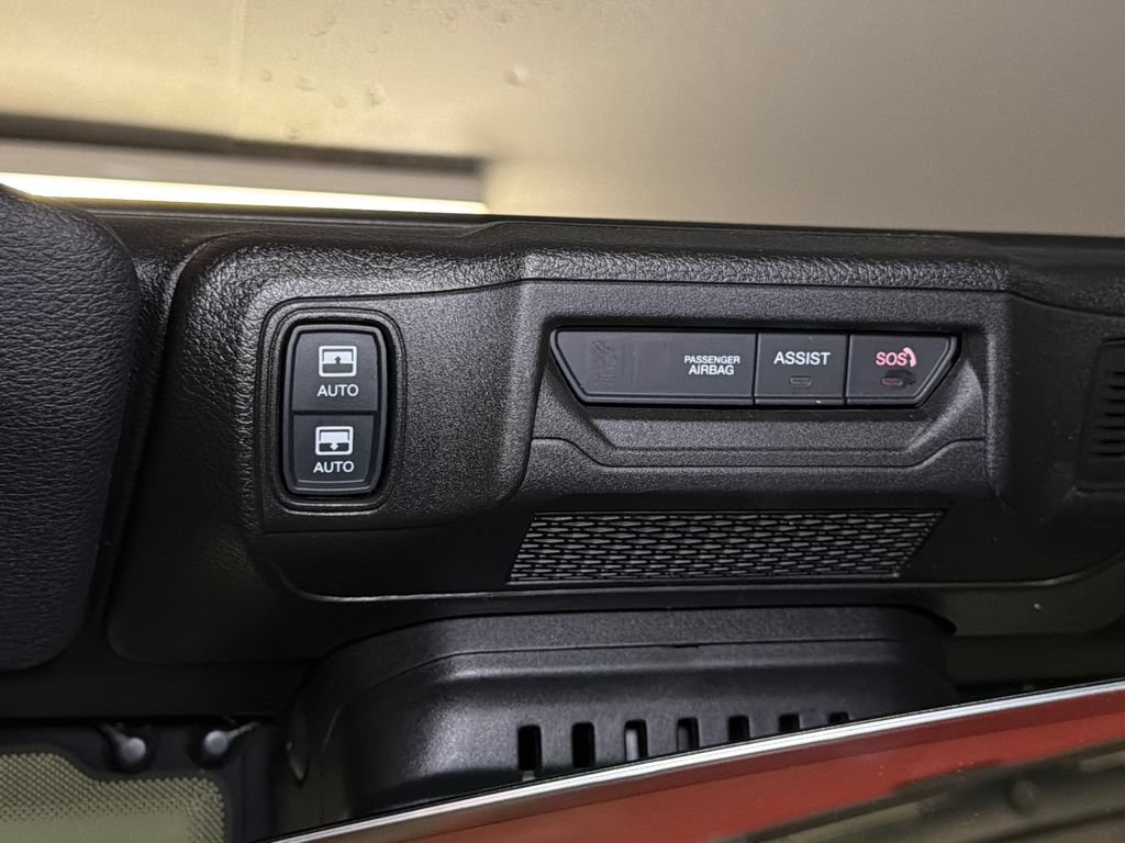 Used 2024 Jeep Wrangler High Altitude AWD/4WD image 32