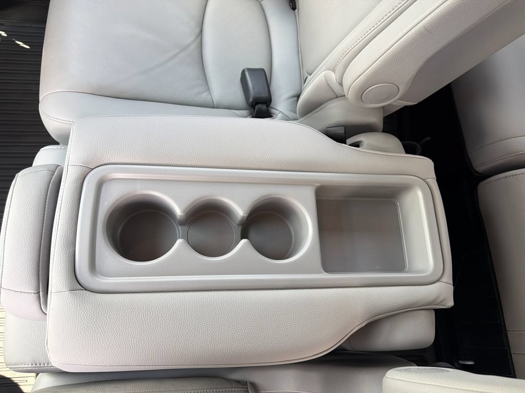 Used 2018 Honda Odyssey EX-L image 39