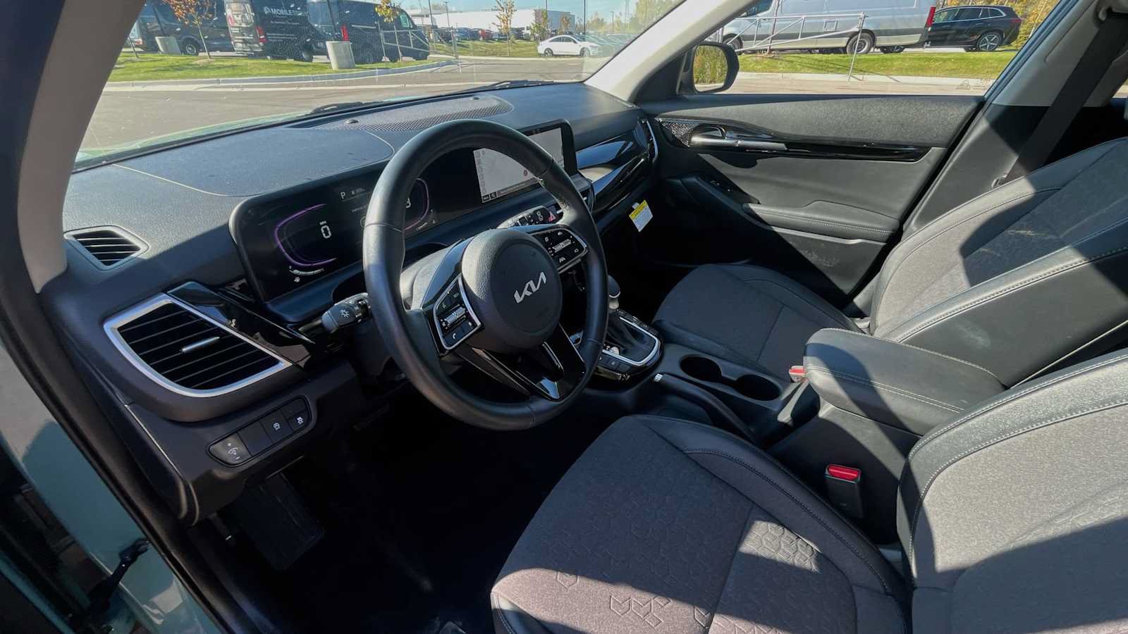 Used 2025 Kia Seltos S AWD/4WD image 13