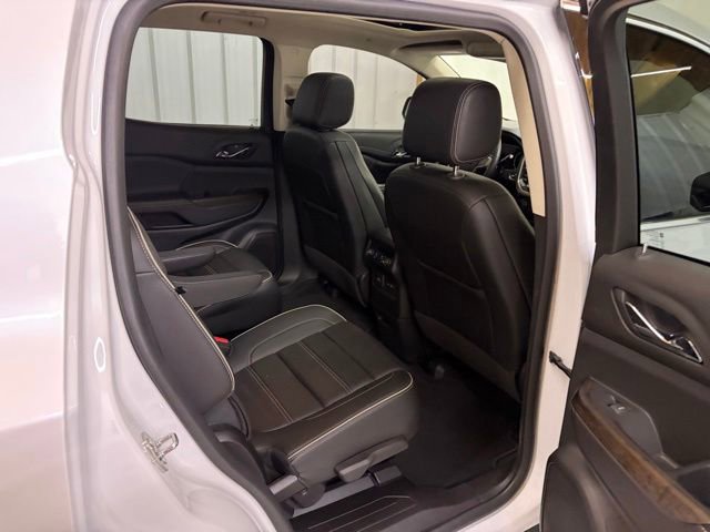 Used 2023 GMC Acadia Denali w/ Denali Ultimate Package AWD/4WD image 21