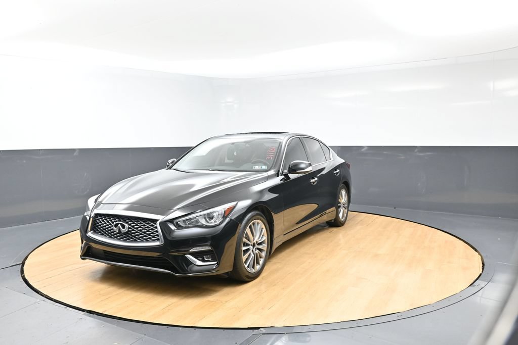 Used 2022 INFINITI Q50 Luxe w/ Cargo Package RWD image 3