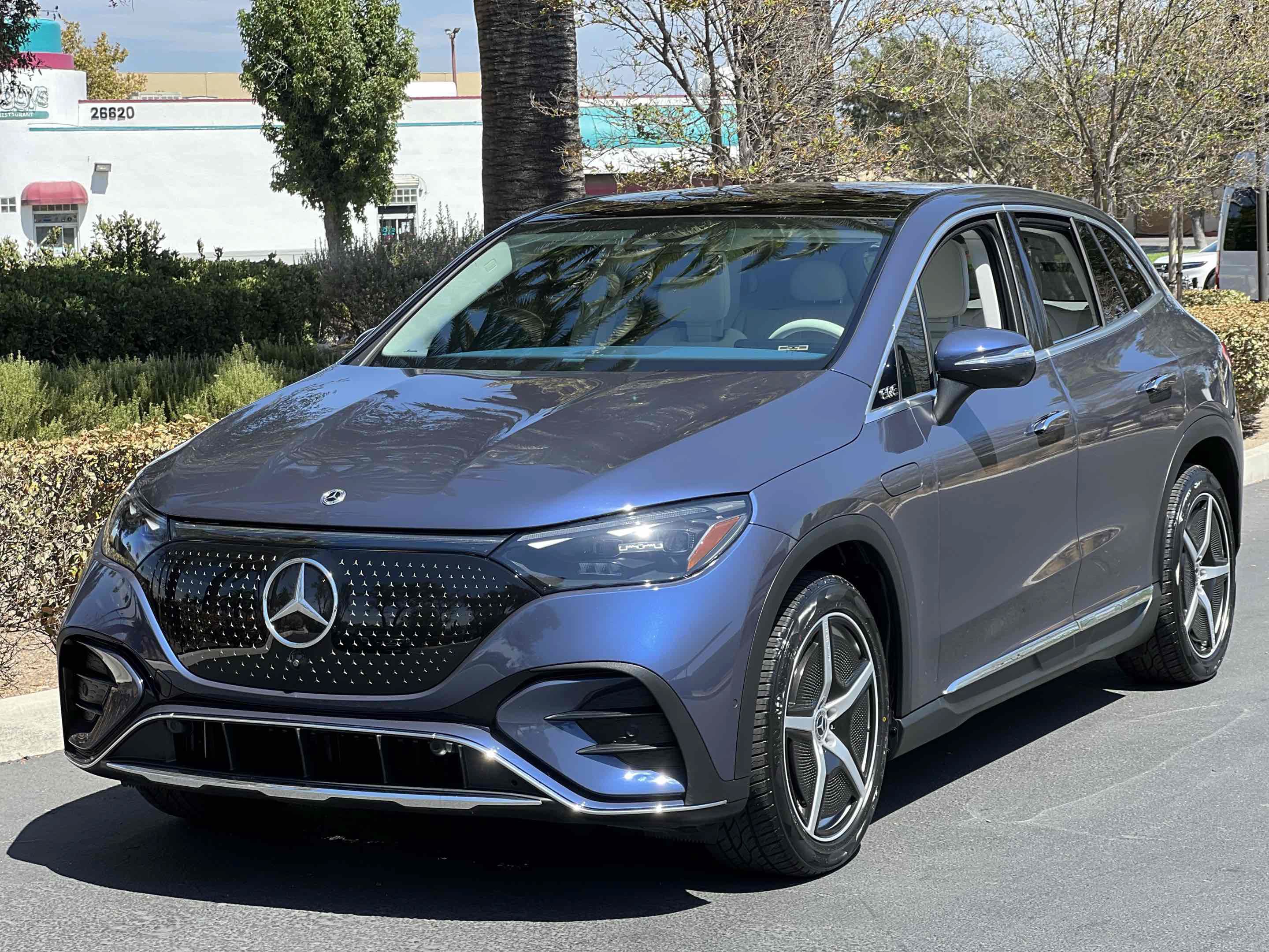 Used 2023 Mercedes-Benz EQE 350+ SUV w/ AMG Line Exterior Package image 13
