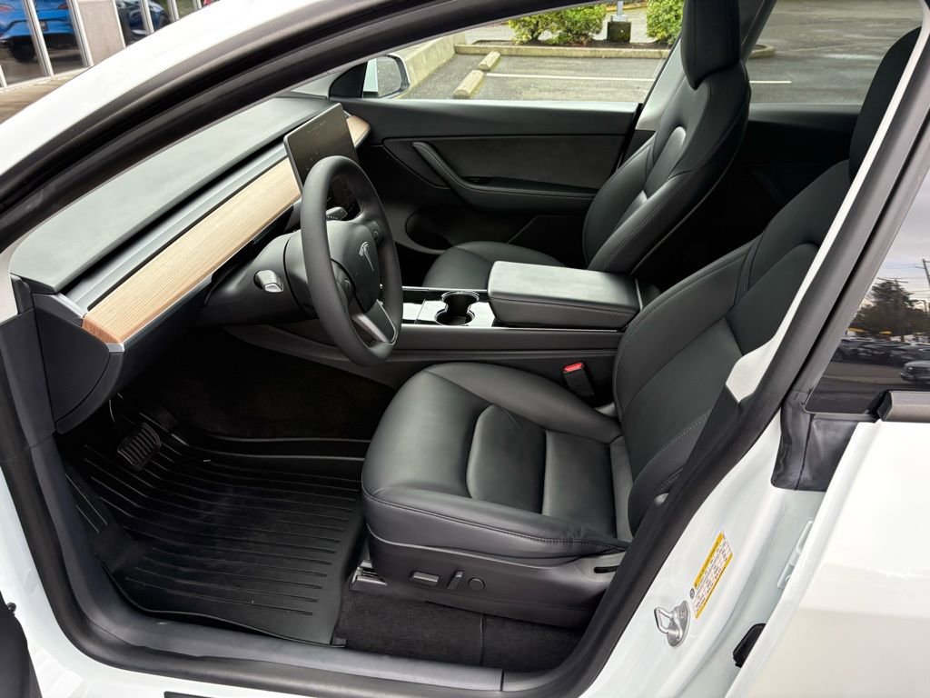 Used 2020 Tesla Model Y Long Range image 12