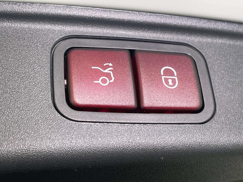 Used 2025 Mercedes-Benz AMG GT 55 image 18