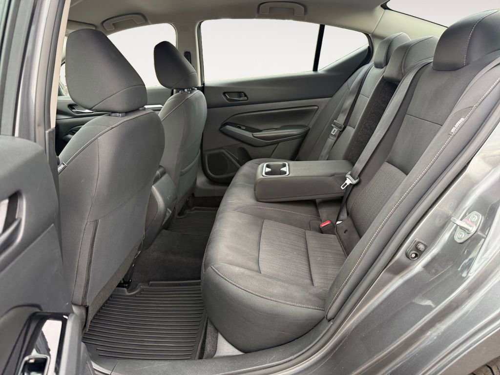 Used 2023 Nissan Altima 2.5 SV image 13