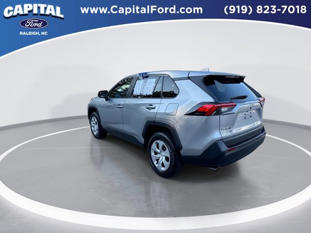 Used 2025 Toyota RAV4 LE AWD/4WD image 6