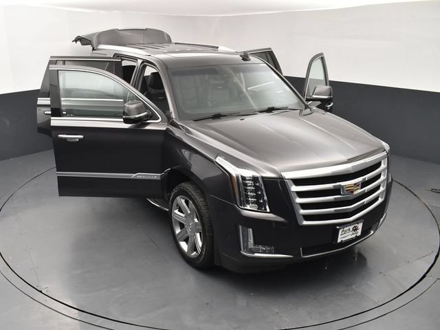 Used 2018 Cadillac Escalade Luxury AWD/4WD image 26