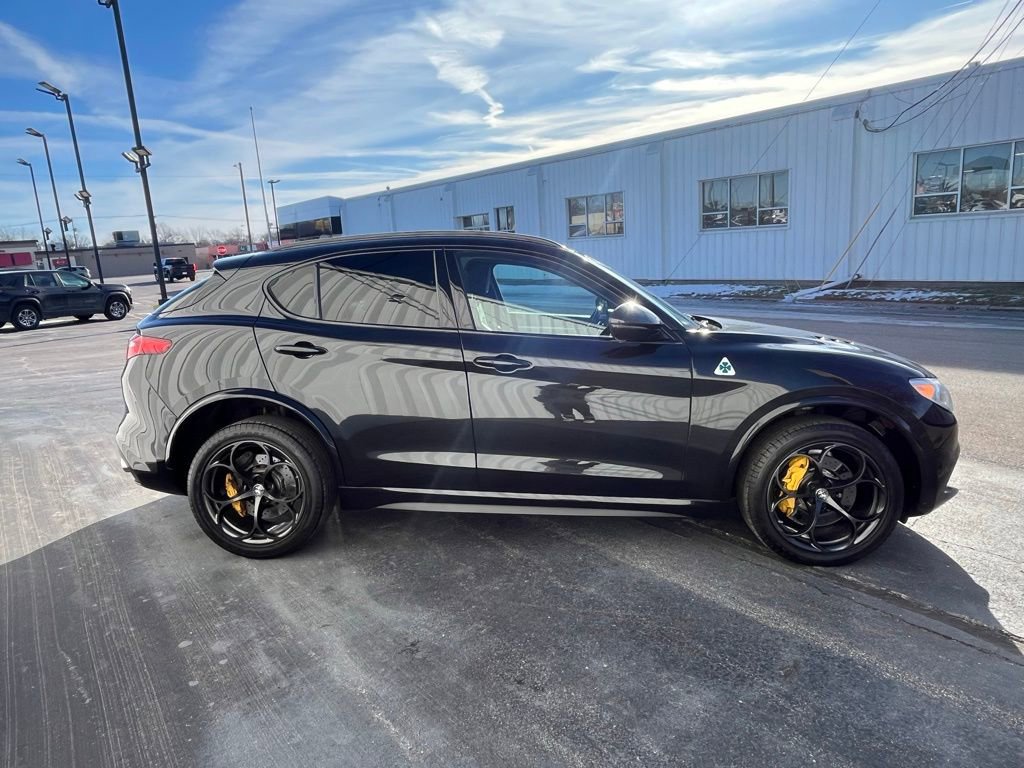 Used 2020 Alfa Romeo Stelvio Quadrifoglio image 29
