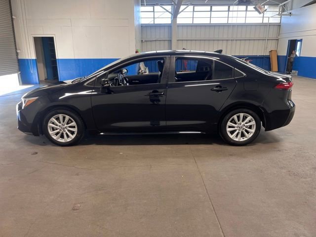 Used 2024 Toyota Corolla XLE image 6