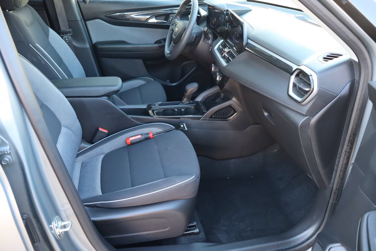 Used 2026 Chevrolet TrailBlazer LT AWD/4WD image 16