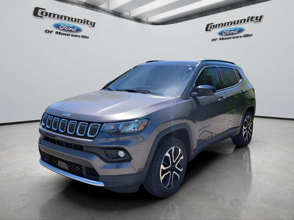 Used 2022 Jeep Compass Limited w/ Sun and Sound Group AWD/4WD image 11