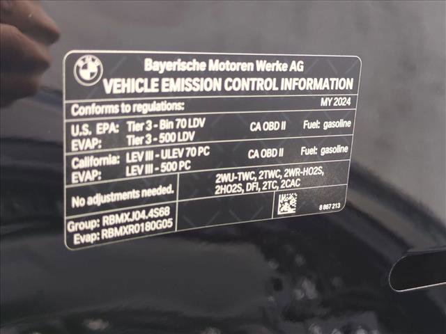 Used 2024 BMW 760i xDrive w/ Premium Package 2 AWD/4WD image 28