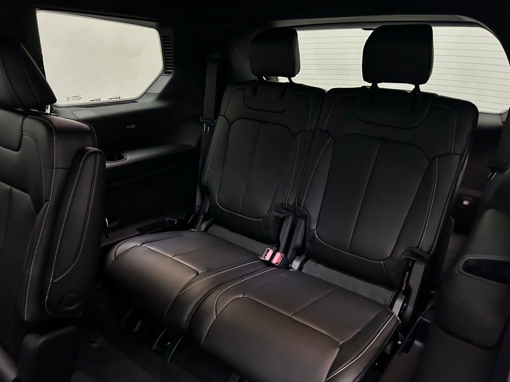 New 2025 Jeep Grand Cherokee L Limited image 13