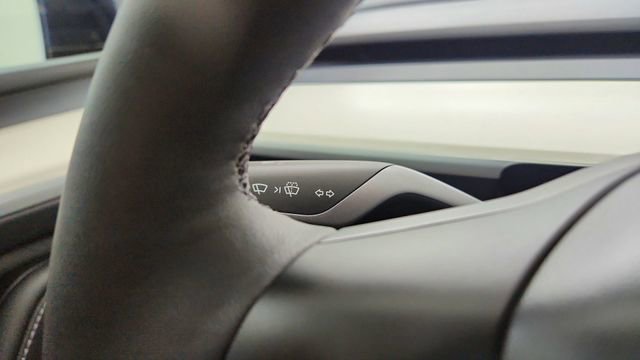 Used 2024 Tesla Model Y Performance AWD/4WD image 43