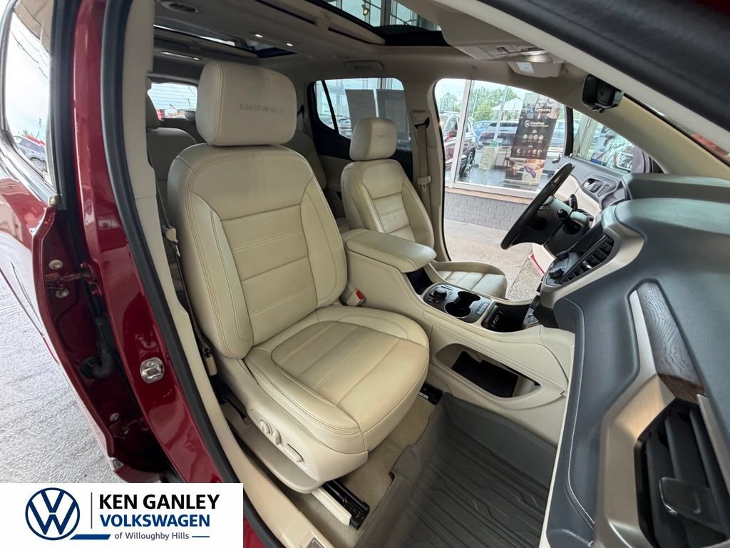 Used 2023 GMC Acadia Denali w/ Denali Ultimate Package AWD/4WD image 61