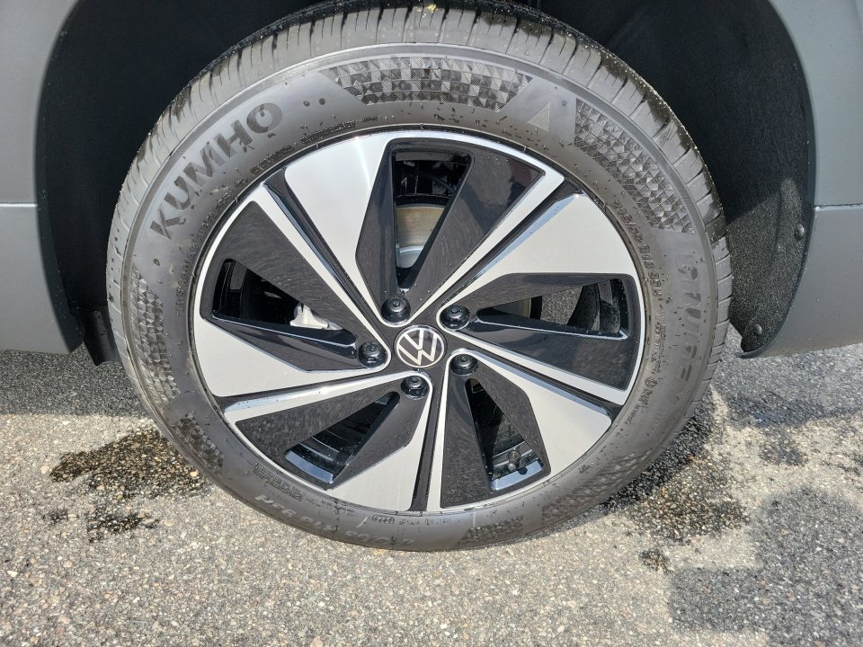 New 2026 Volkswagen Taos SE AWD/4WD image 22
