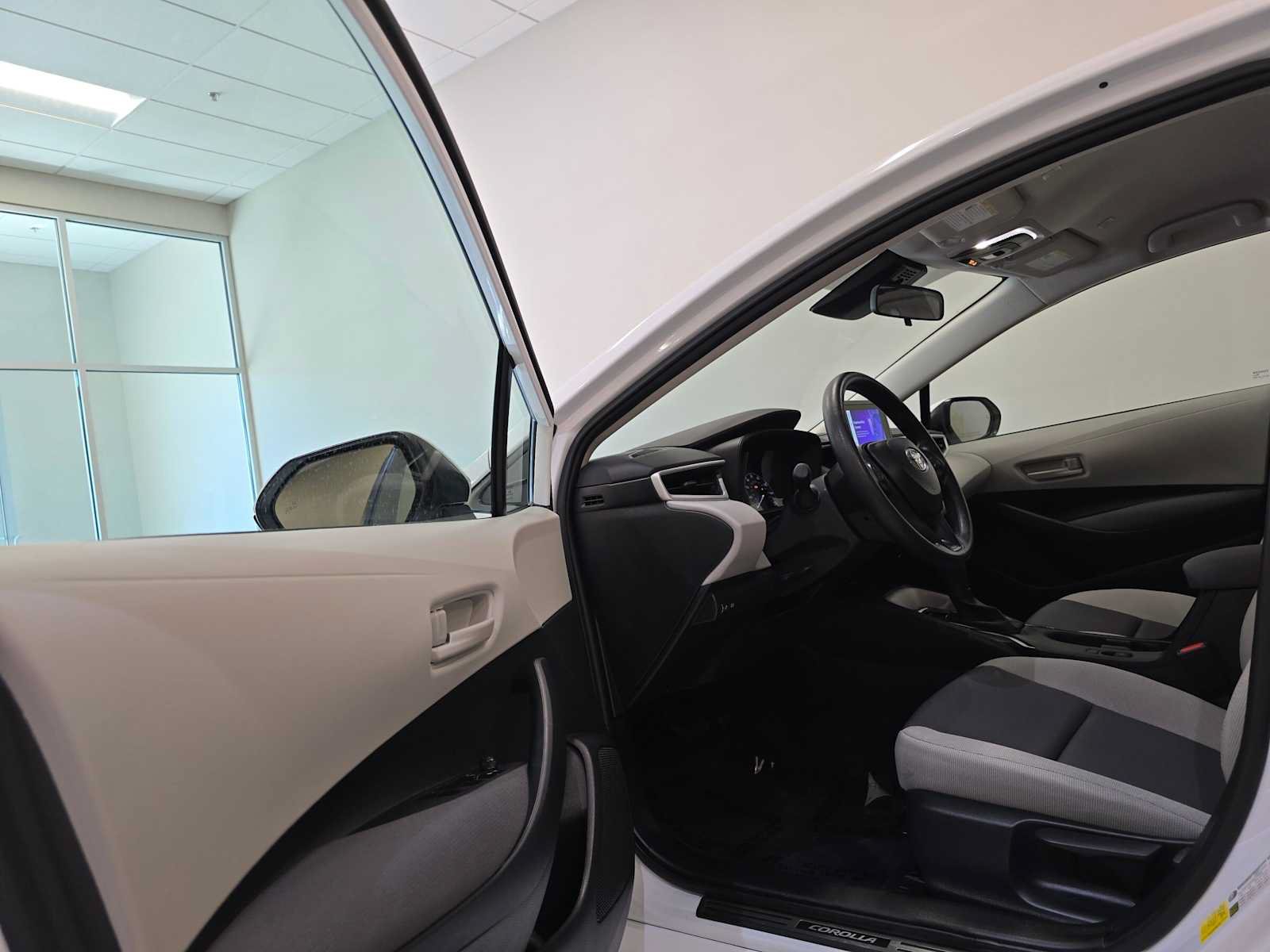 Certified 2025 Toyota Corolla LE w/ LE Premium Package FWD image 22