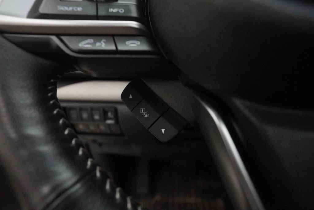 Used 2024 Subaru Forester Limited AWD/4WD image 18