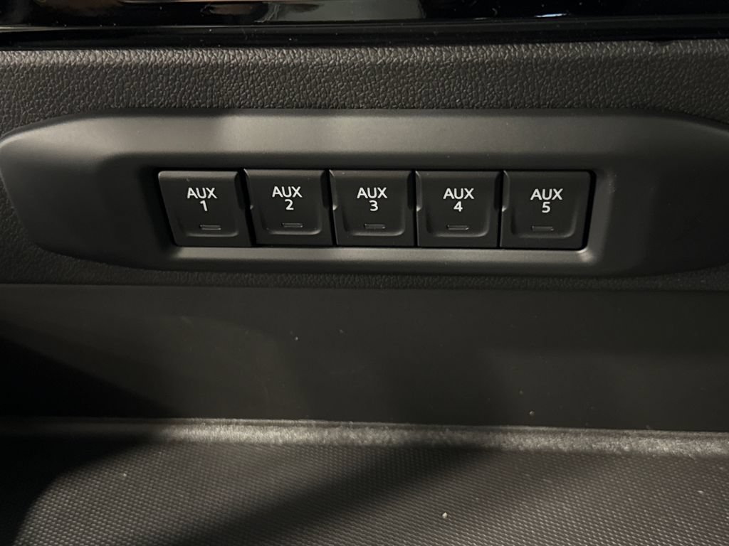 New 2026 Chevrolet Silverado 3500 High Country w/ High Country Premium Package AWD/4WD image 22