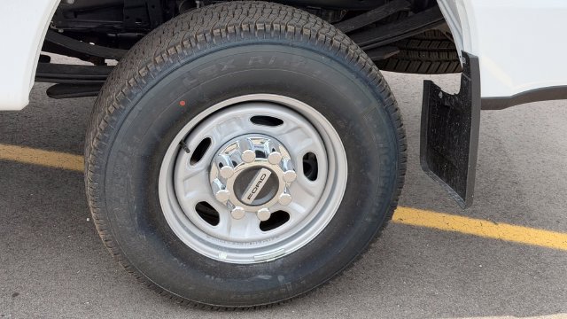 New 2026 Ford F350 XL w/ FX4 Off-Road Package AWD/4WD image 11