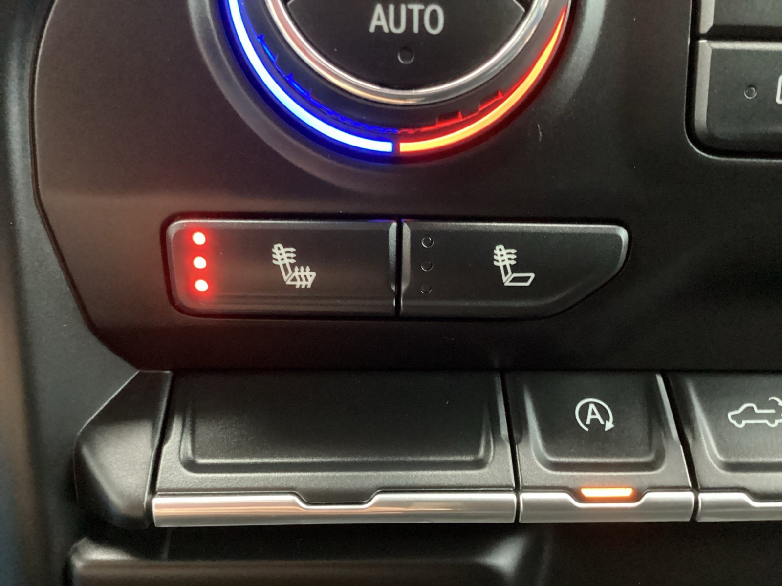 Used 2019 Chevrolet Silverado 1500 LT w/ Texas Edition RWD image 6