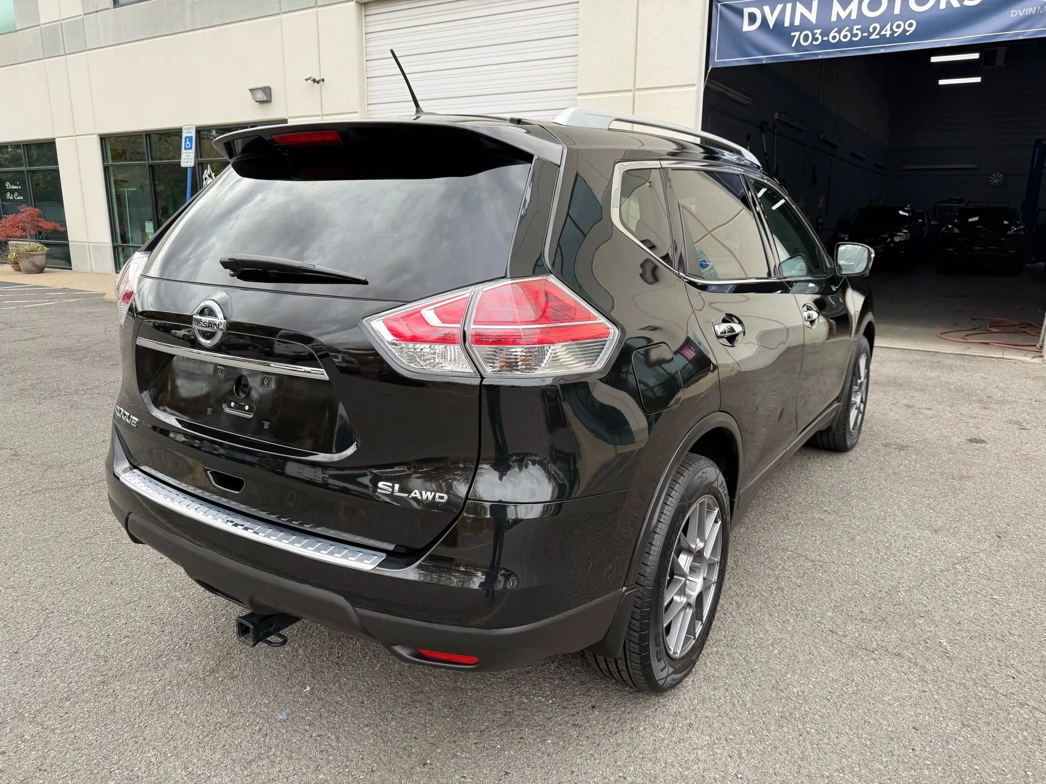 Used 2016 Nissan Rogue SL w/ SL Premium Package image 10